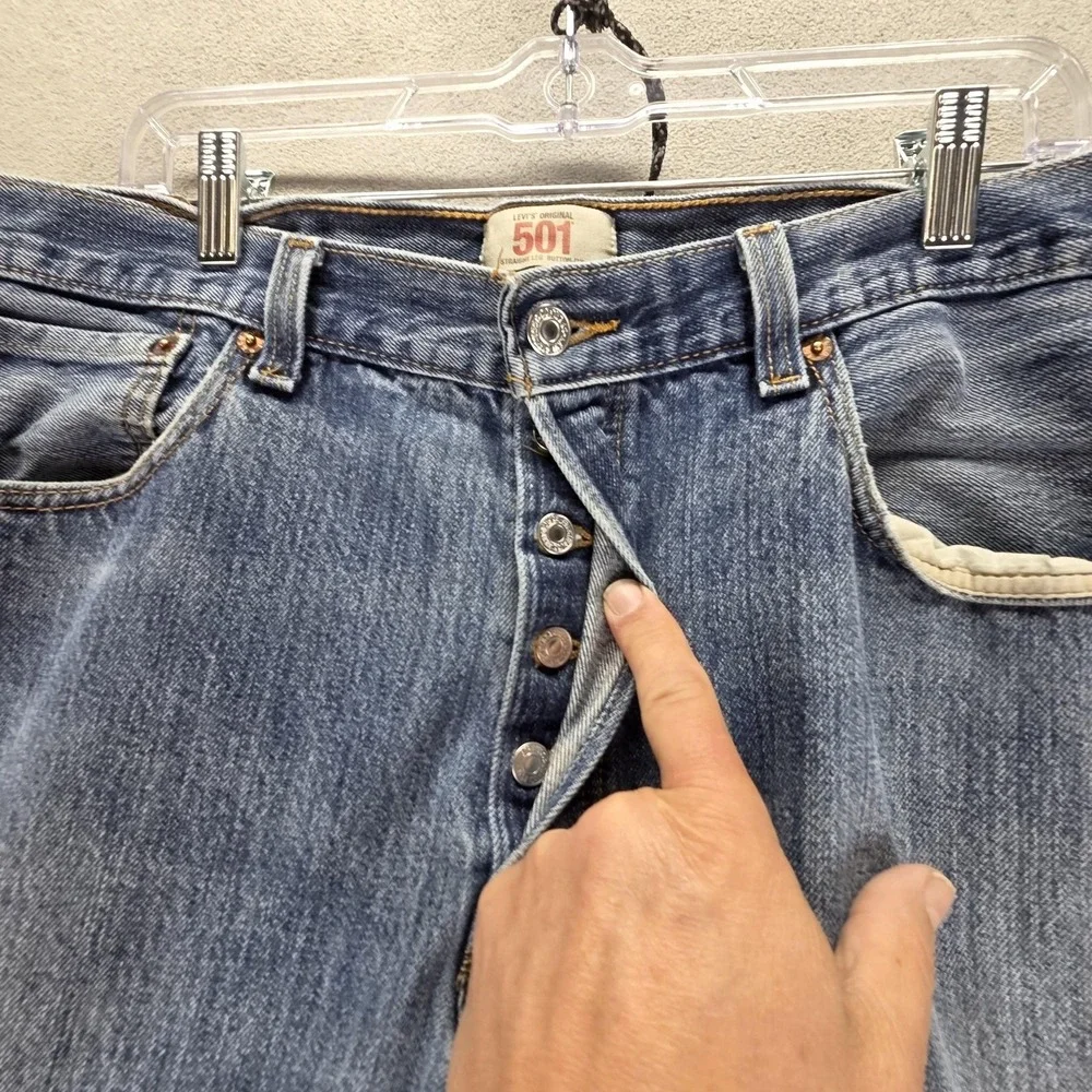 Levis 501 Jeans‎ Mens Blue Medium Wash Straight Button Fly Distressed Fits 34x32